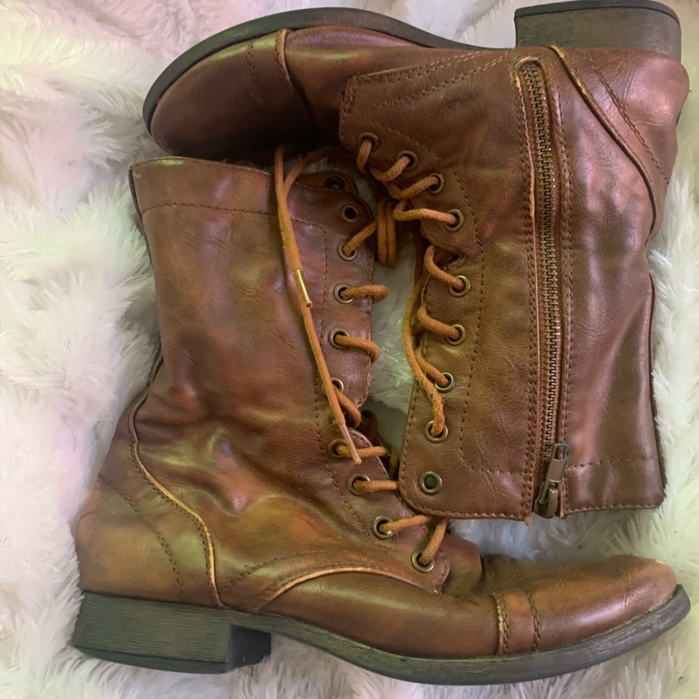 Distress Chic Ankle Boots!!!